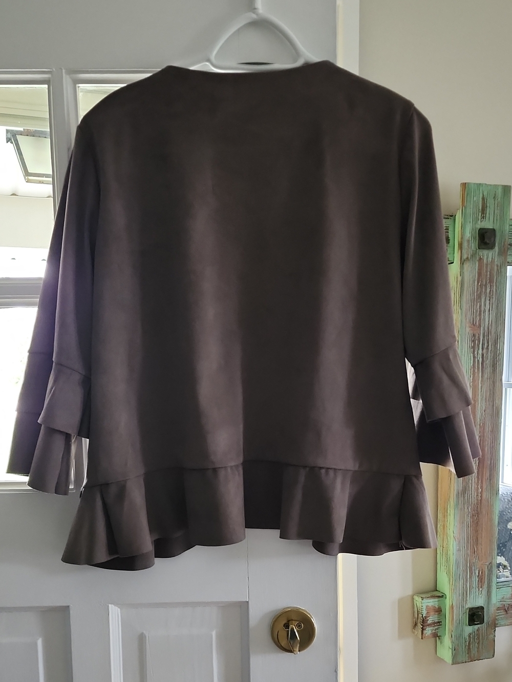 TC Brown Open-Front Ruffle Hem Blazer - Picture 2 of 3